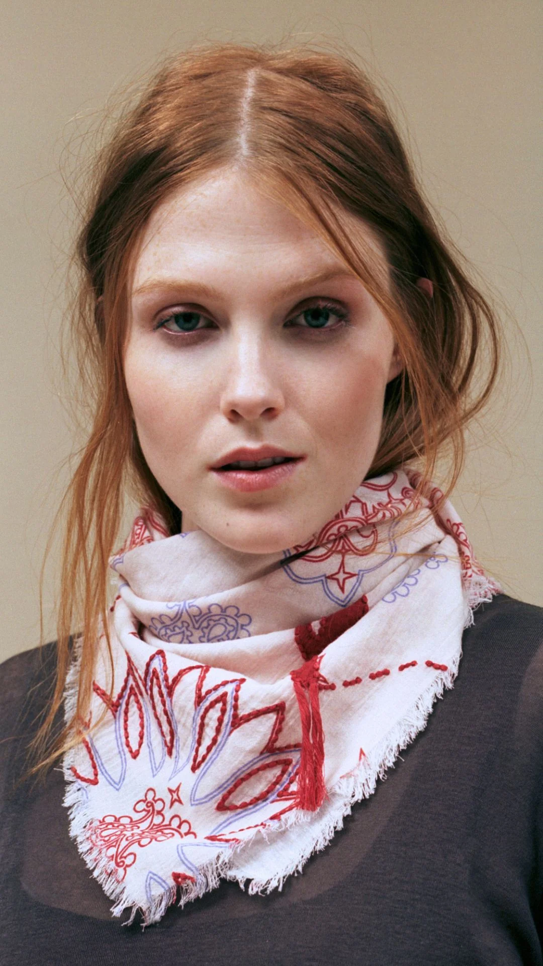 GIO SCARF
