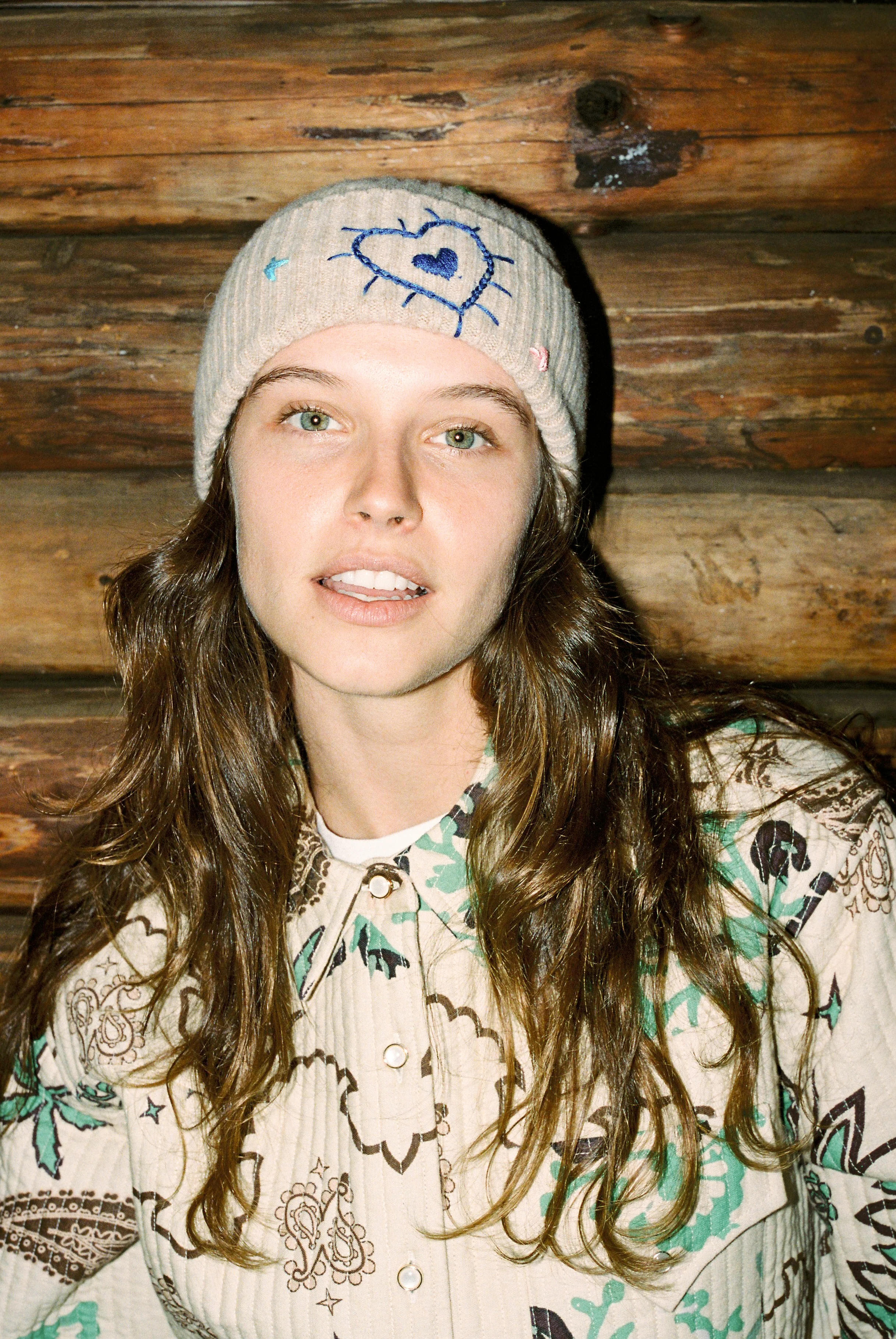 Knited hat beige - Image 2