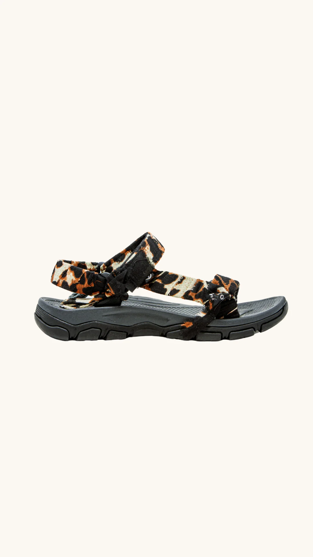 Trekky traveller leopard