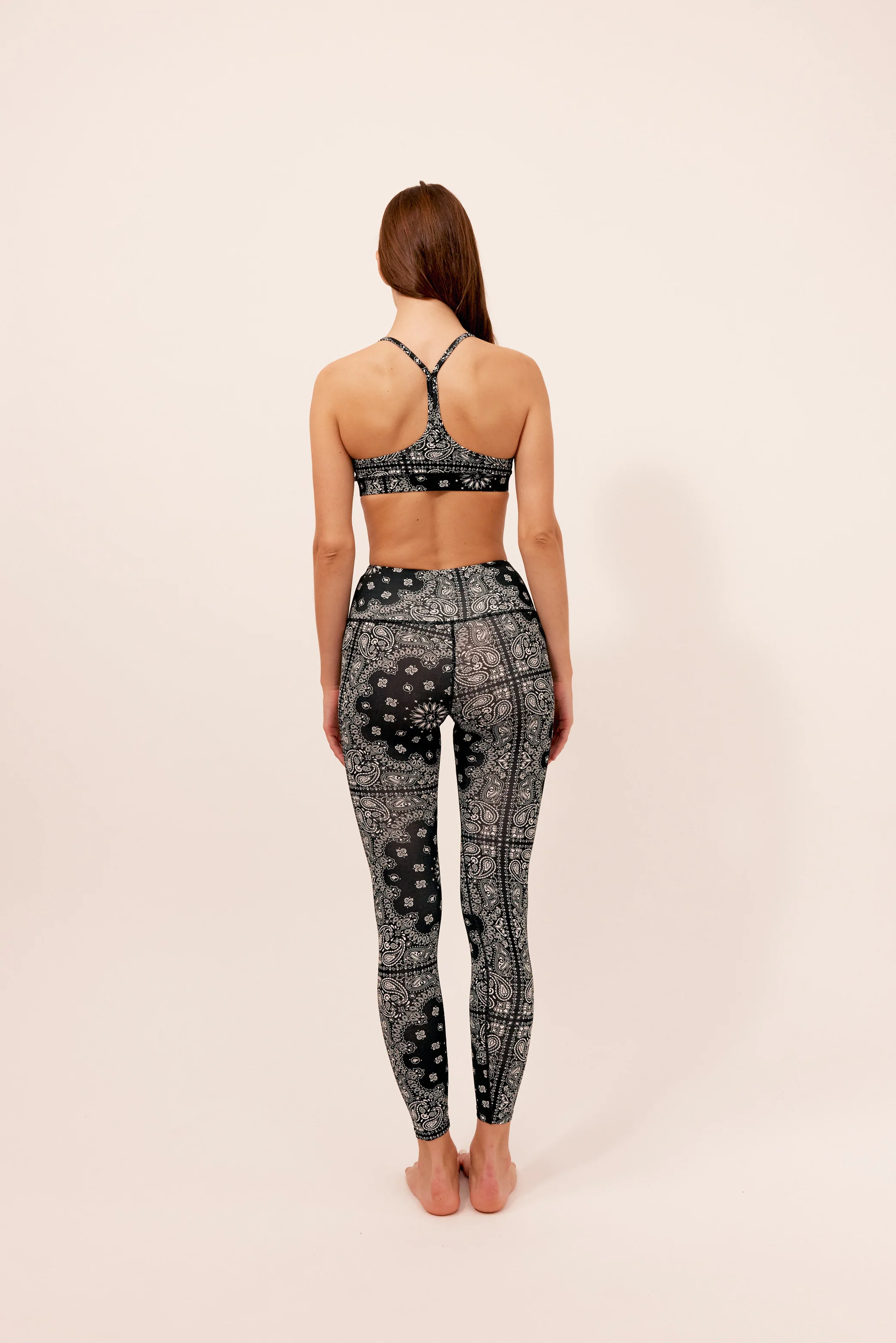 YOGA LEGGING BLACK BANDANA - Image 2