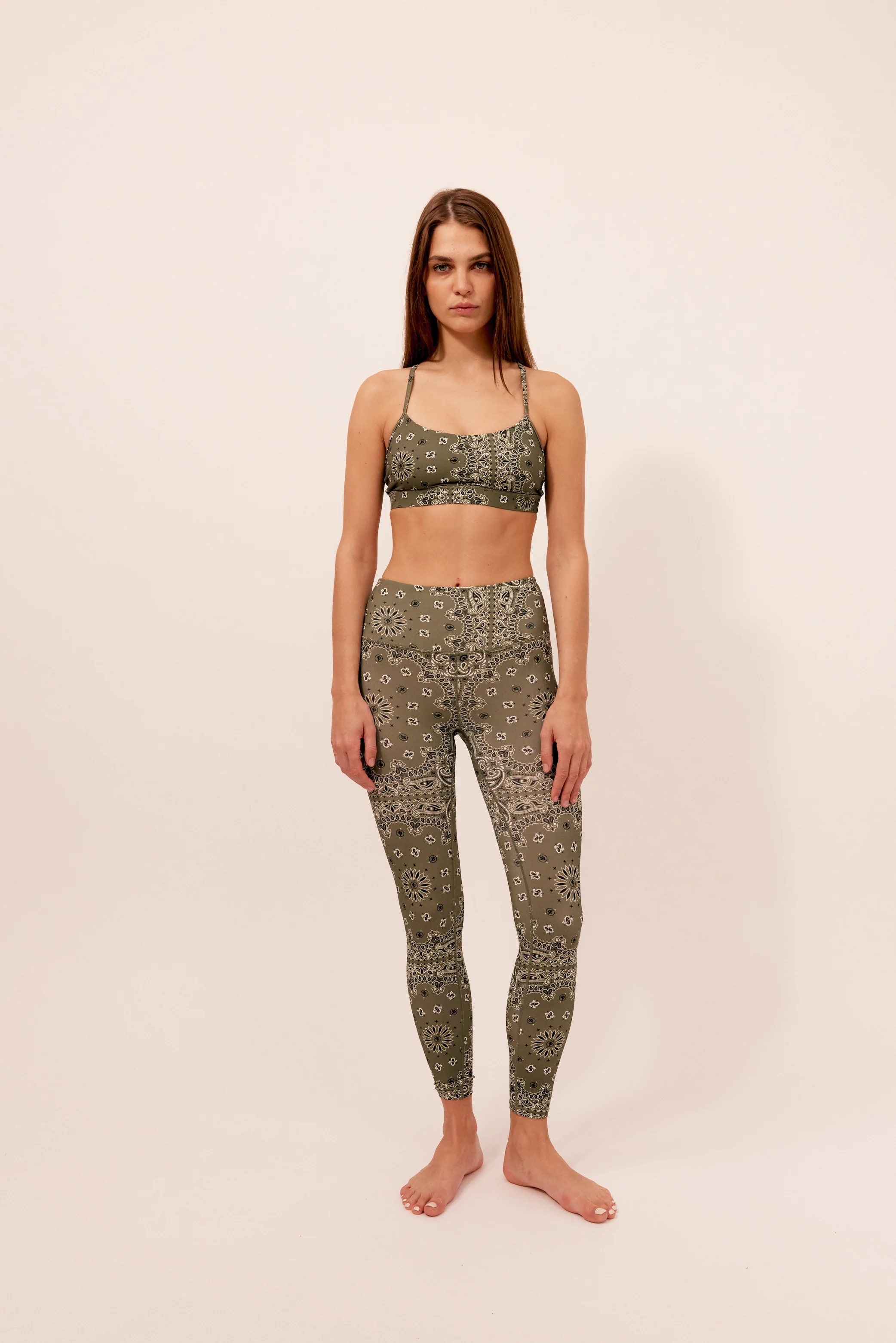YOGA LEGGING KAKI BANDANA