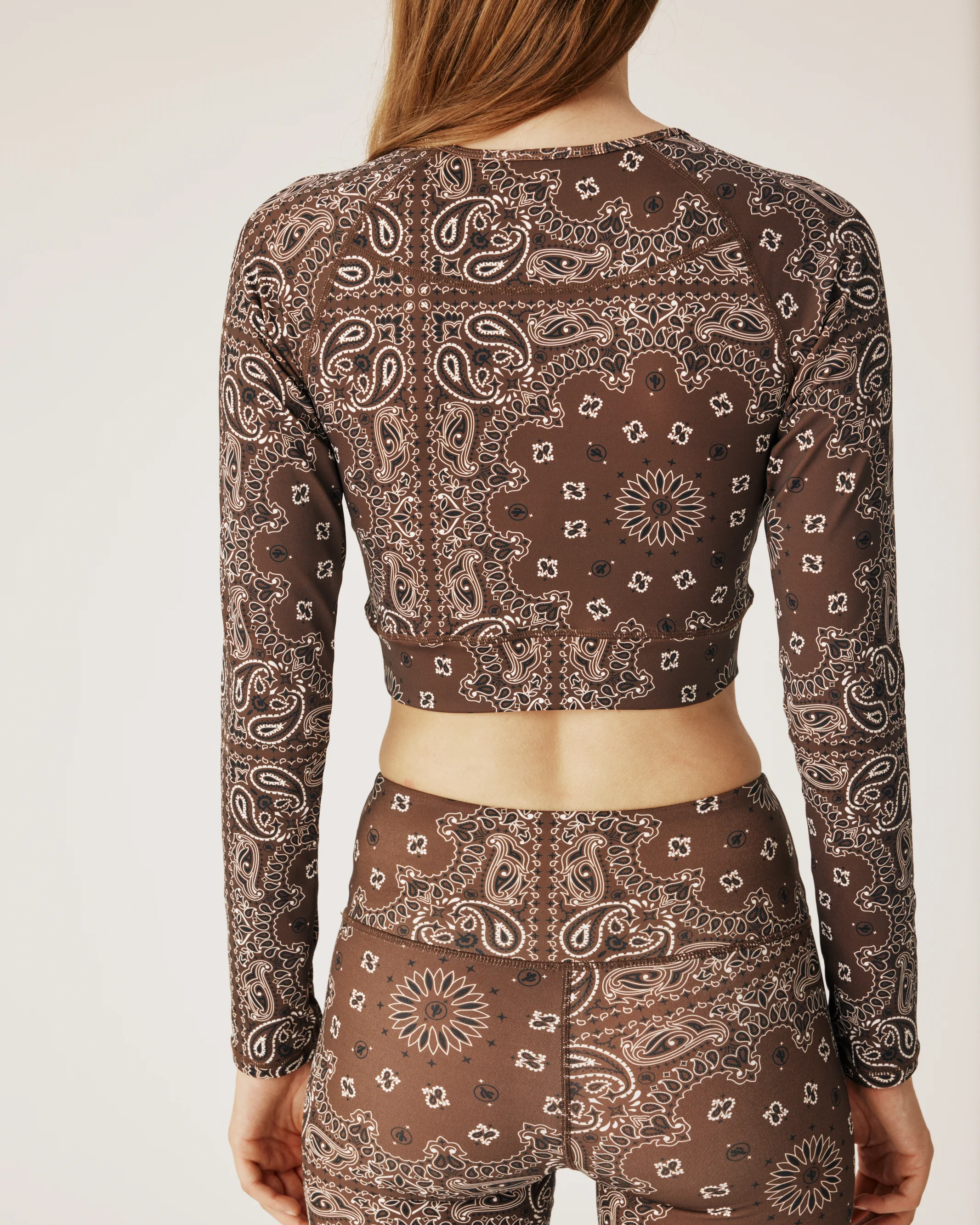 Yoga long sleeve top choco - Image 2